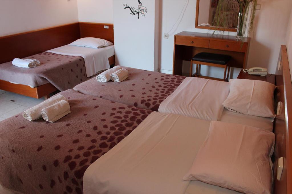 Elarin Studios & Apartments Faliraki Room photo